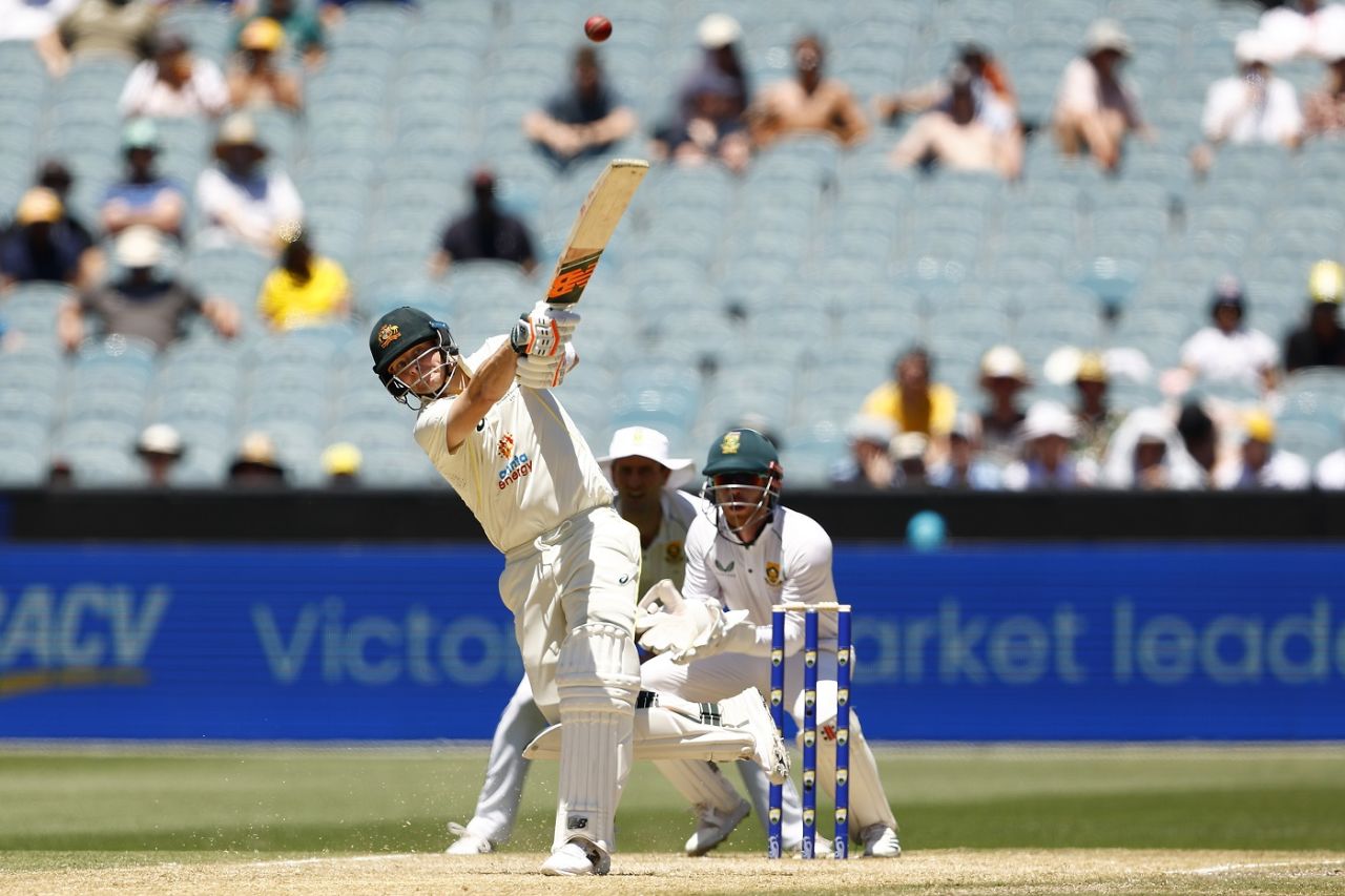 Steven Smith smashed Keshav Maharaj for a six in the second over after lunch, Australia vs South Africa, 2nd Test, Melbourne, 2nd Day, December 27, 2022