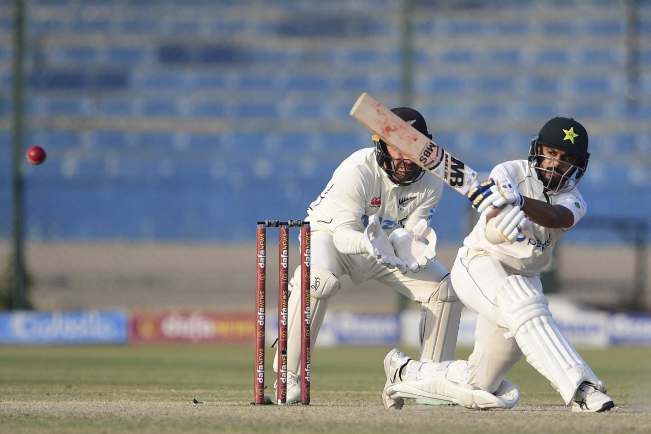 Saud Shakeel slogs one over midwicket, Pakistan vs New Zealand, 1st Test, Karachi, 5th day, December 30, 2022
