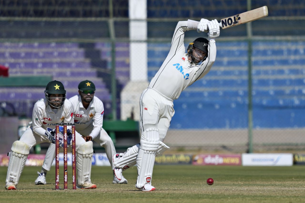 Devon Conway follows through with the flamingo flick, Pakistan vs New Zealand, 2nd Test, Karachi, 1st day, January 02, 2023
