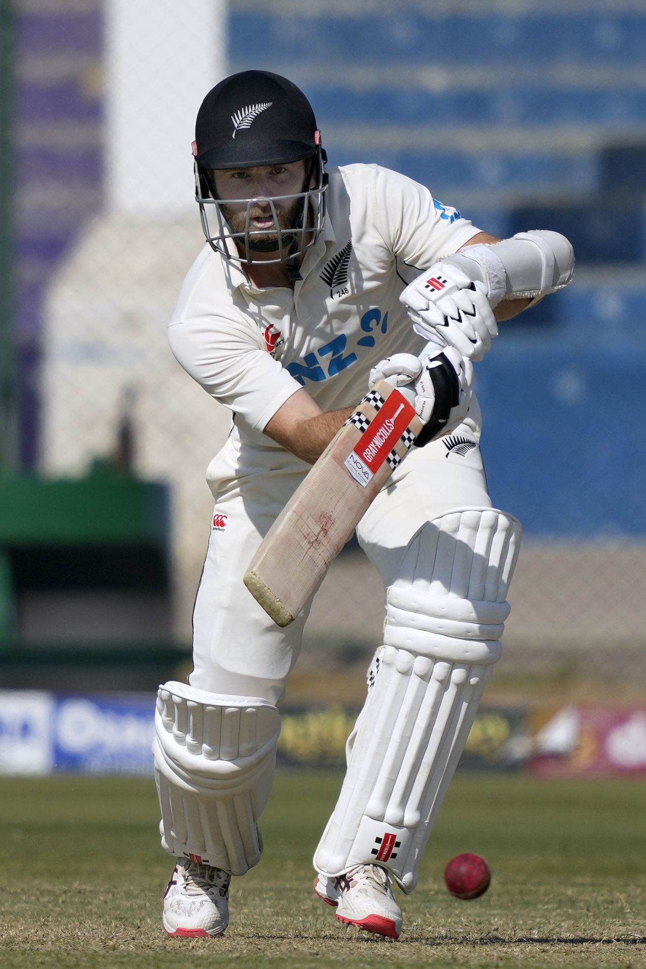 Kane Williamson drives down the ground, Pakistan vs New Zealand, 2nd Test, Karachi, 1st day, January 02, 2023