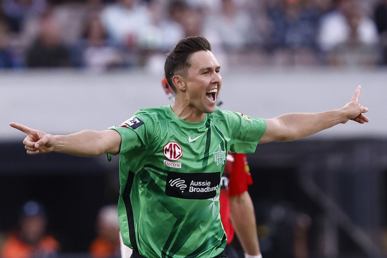 Trent Boult celebrates a wicket, Melbourne Stars vs Melbourne Renegades, Big Bash League 2022-23, Melbourne, January 03, 2023