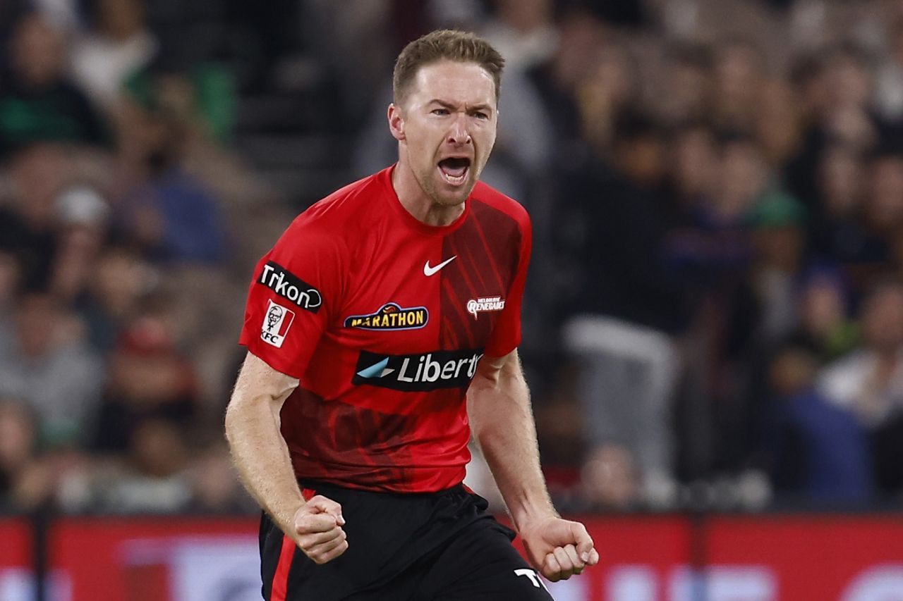 Tom Rogers removed Joe Clarke for a duck, Melbourne Stars vs Melbourne Renegades, Big Bash League 2022-23, Melbourne, January 03, 2023
