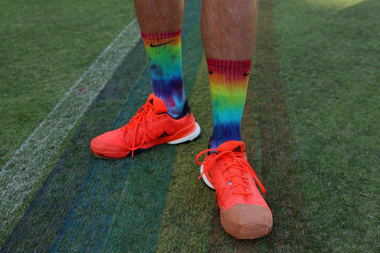 Andrew Tye sports rainbow socks for the inaugural Pride match of the men's Big Bash League, Perth Scorchers vs Sydney Thunder, Big Bash League 2022-23, Perth, January 4, 2023