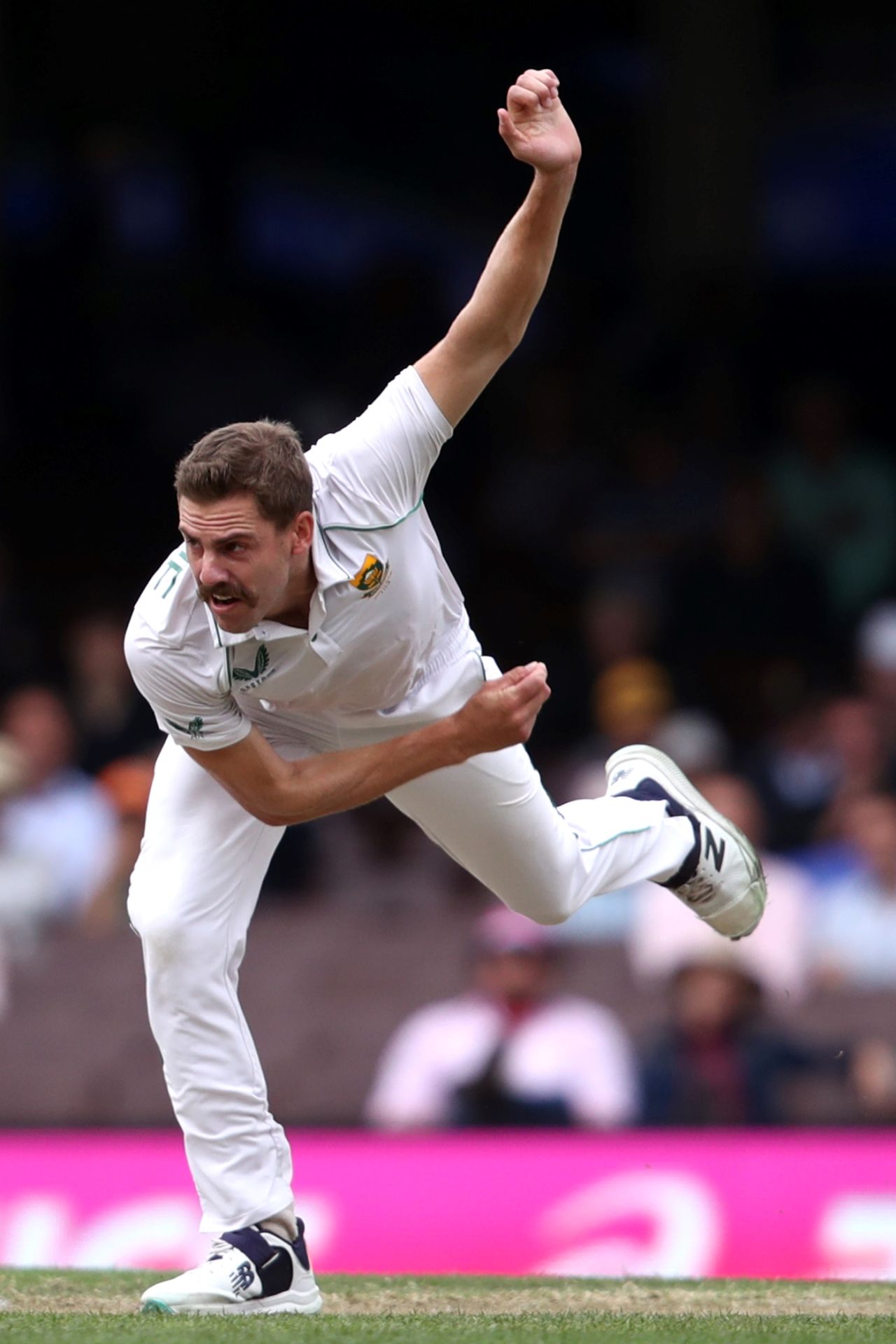 Anrich Nortje thunders in, Australia vs South Africa, 3rd Test, Sydney, 2nd day, January 5, 2023
