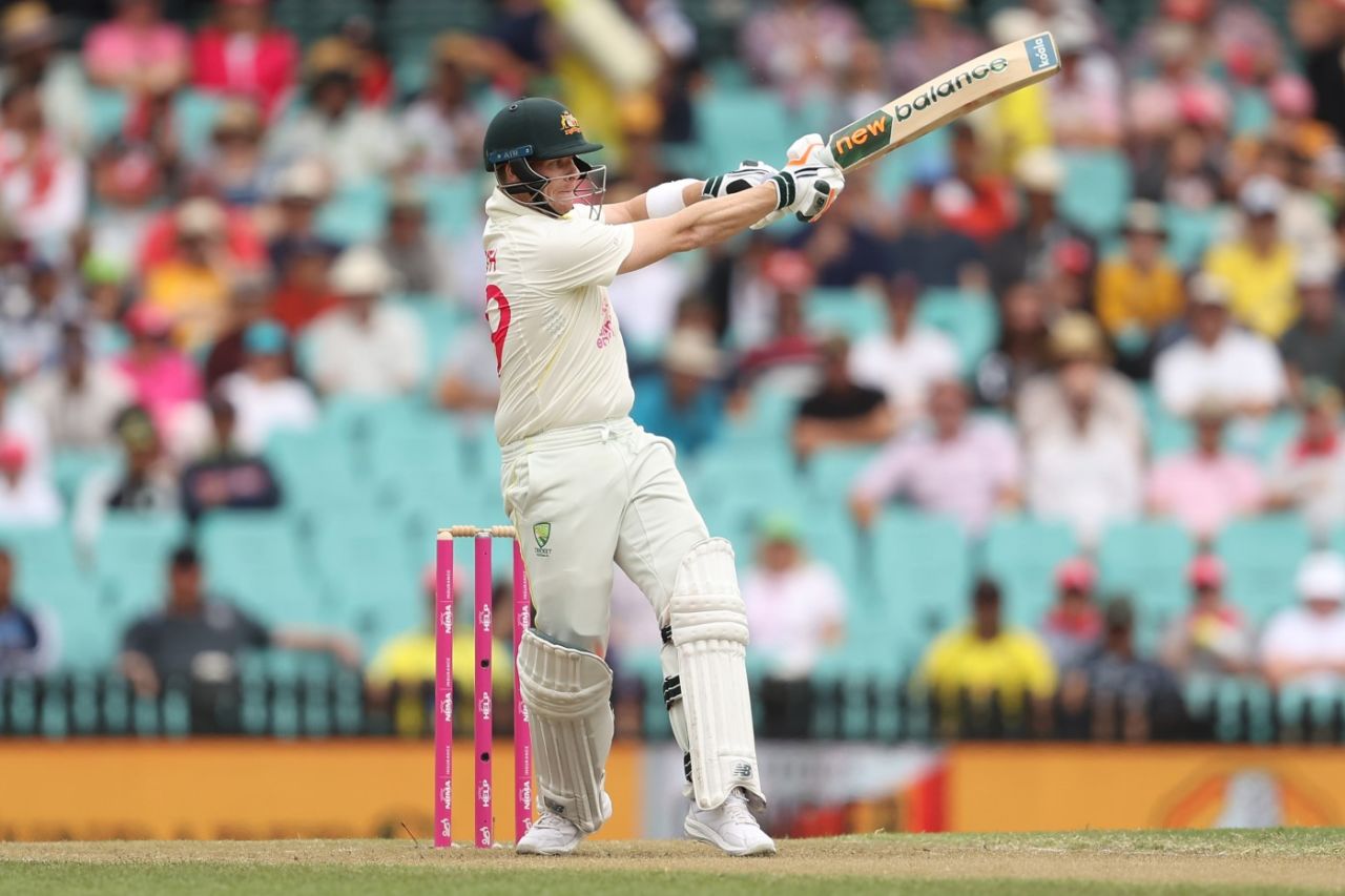 Steven Smith pulls over square leg, Australia vs South Africa, 3rd Test, Sydney, 2nd day, January 5, 2023