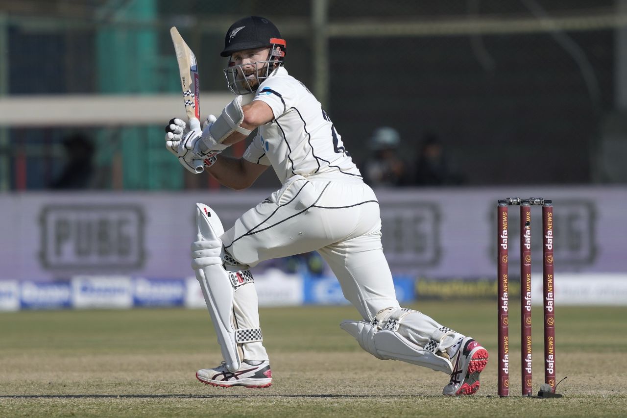 Kane Williamson flicks behind square, Pakistan vs New Zealand, 2nd Test, Karachi, 4th day, January 5, 2023