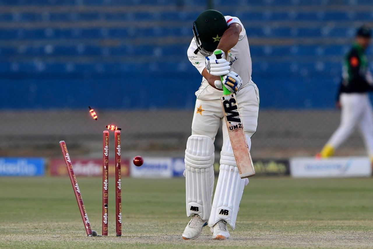 Abdullah Shafique was bowled in the first over of the chase, Pakistan vs New Zealand, 2nd Test, Karachi, 4th day, January 5, 2023