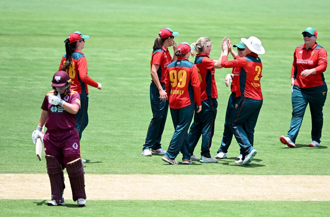 Nicola Carey picked three wickets and scored 21 runs, Queensland vs Tasmania, Women's National Cricket League, Brisbane, January 06, 2022