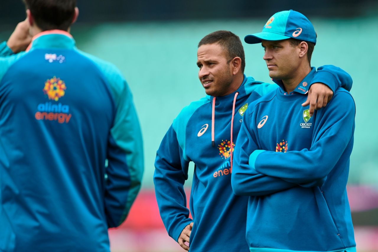 Usman Khawaja and Alex Carey wait as day four gets off to a wet start, Australia vs South Africa, 3rd Test, Sydney, 4th day, January 7, 2023