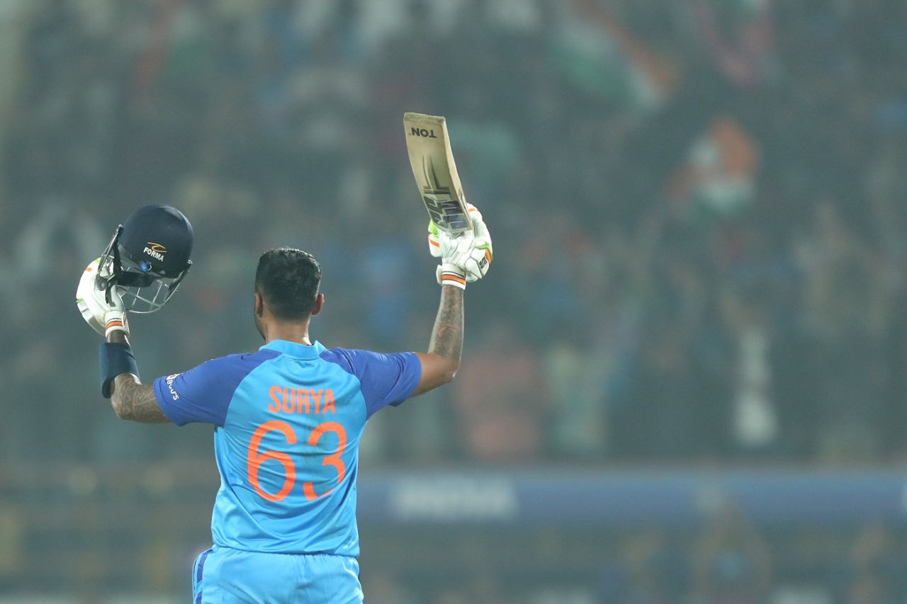 Suryakumar Yadav celebrates his third T20I century, India vs Sri Lanka, 3rd T20I, Rajkot, January 7, 2023