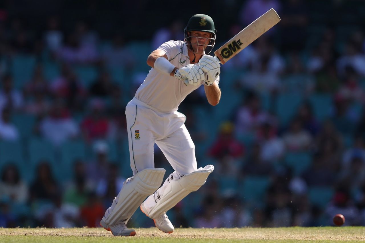 Sarel Erwee works through midwicket, Australia vs South Africa, 3rd Test, Sydney, 5th day, January 8, 2023