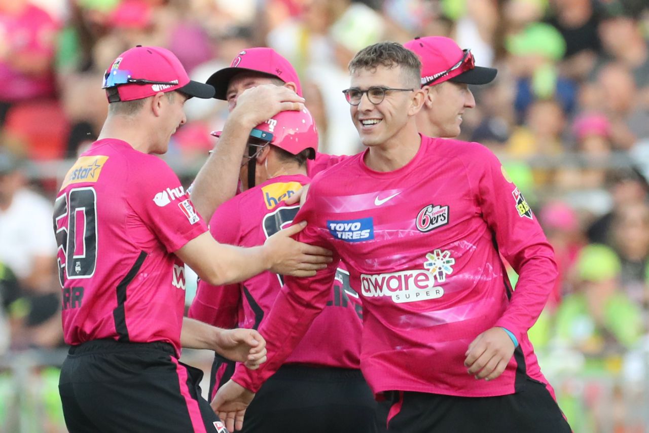 Todd Murphy celebrates after taking his first wicket, Sydney Thunder vs Sydney Sixers, Big Bash League 2022-23, Sydney Showground Stadium, Sydney, January 8, 2023