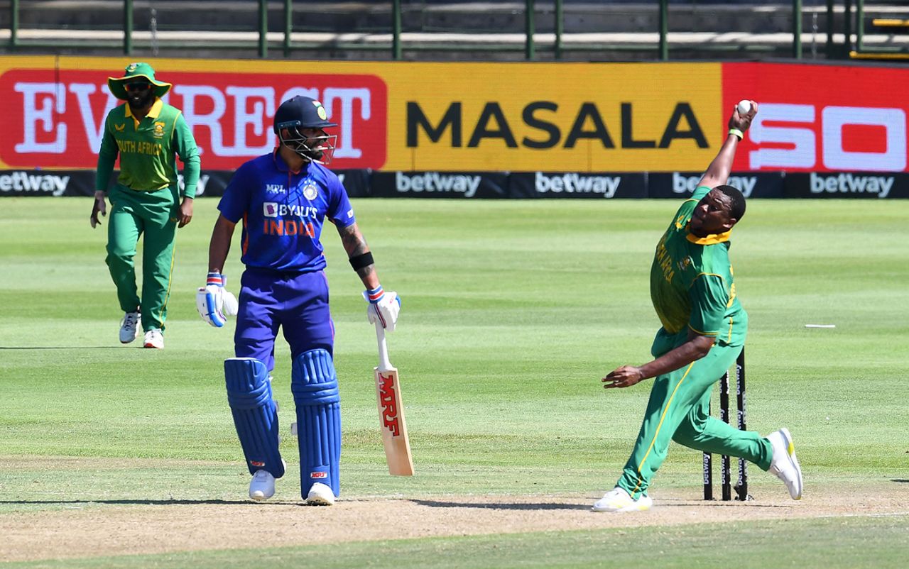 Sisanda Magala bowls, South Africa vs India, 3rd ODI, Cape Town, January 23, 2022