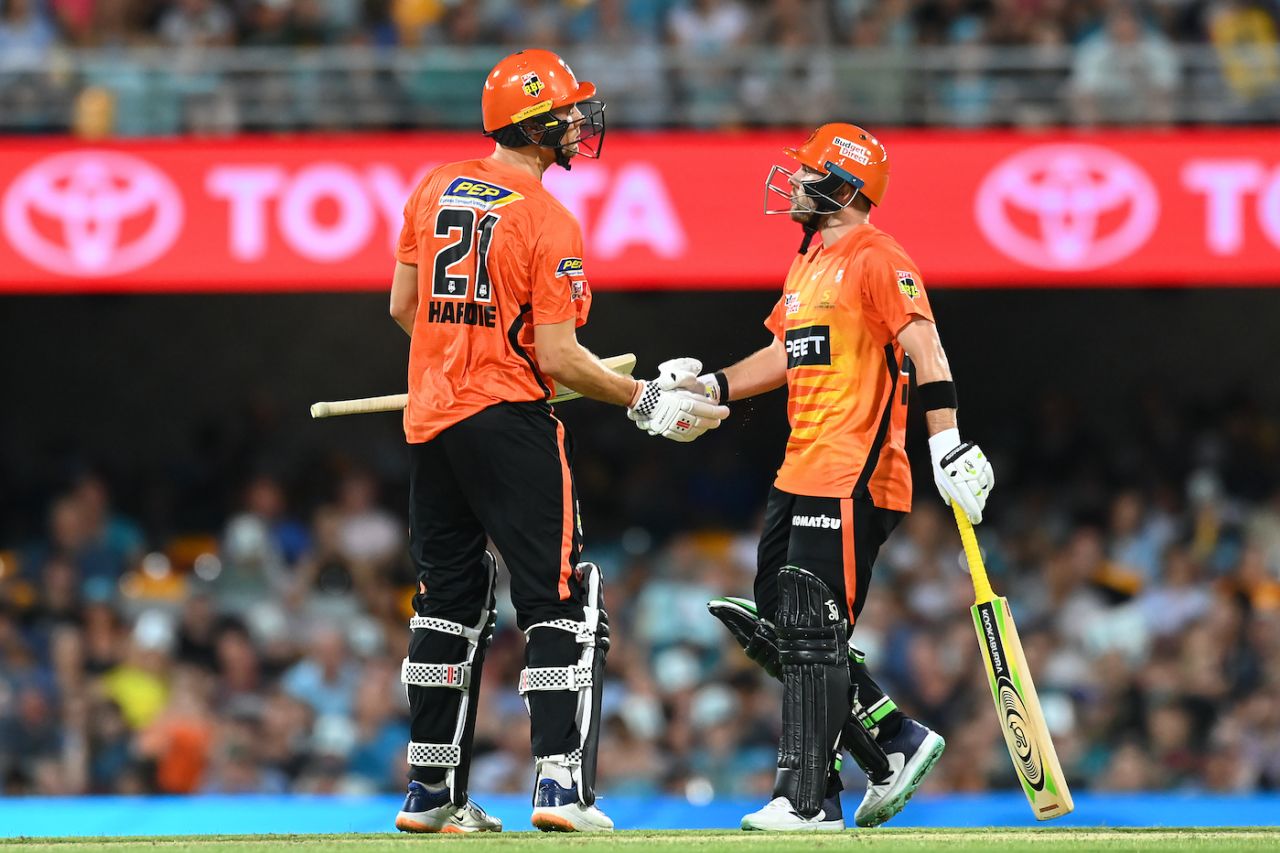 Aaron Hardie and Josh Inglis added an unbeaten 132-run stand, Brisbane Heat vs Perth Scorchers, Big Bash League 2022-23, Brisbane, January 11, 2023