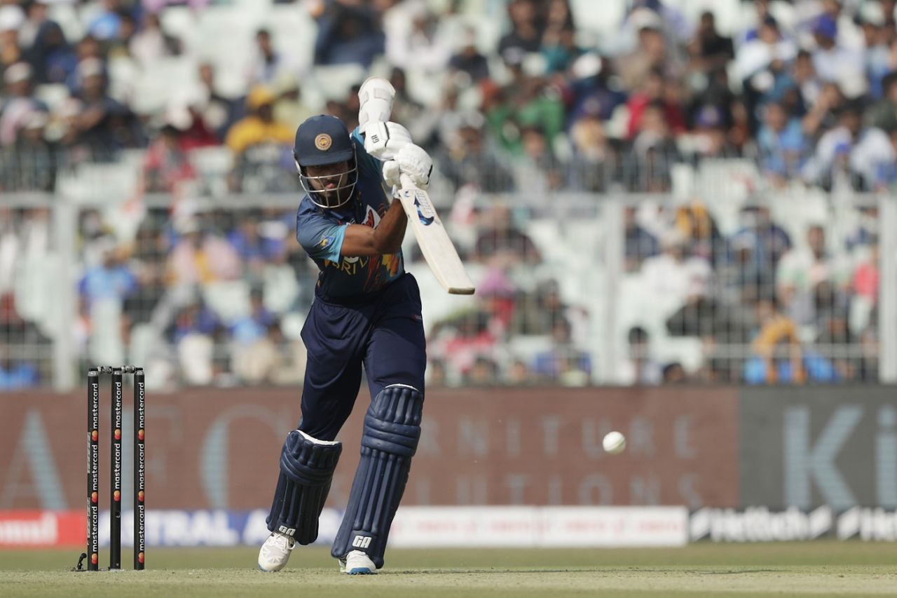 Nuwanidu Fernando drives down the ground, India vs Sri Lanka, 2nd ODI, Kolkata, January 12, 2023