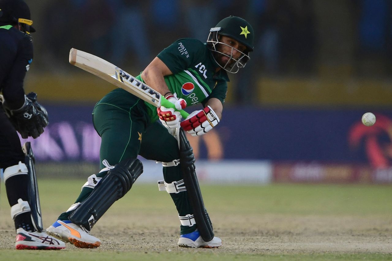 Agha Salman goes for a reverse sweep, Pakistan vs New Zealand 3rd ODI, Karachi, Jan 13 2023