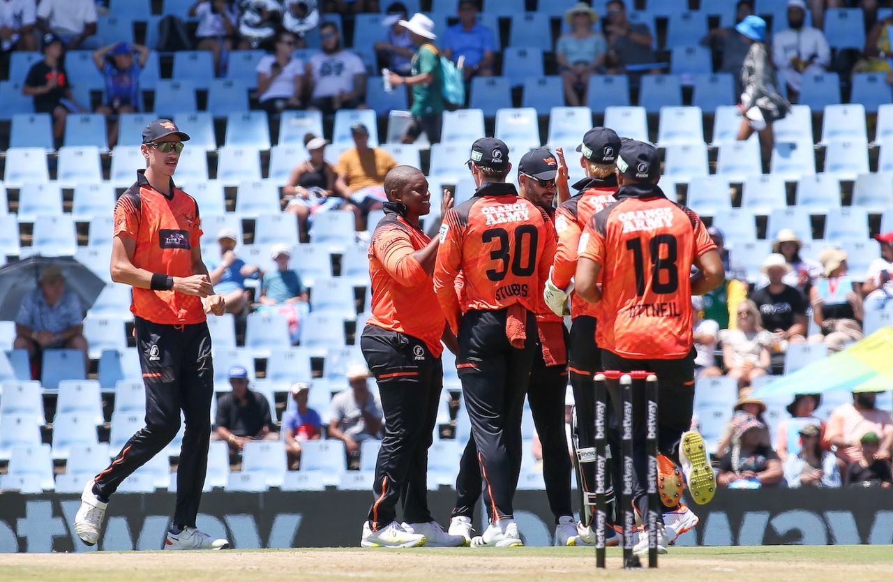 Sisanda Magala and team-mates celebrate as Marco Jansen joins, Pretoria Capitals vs Sunrisers Eastern Cape, SA20, Centurion, January 14, 2023