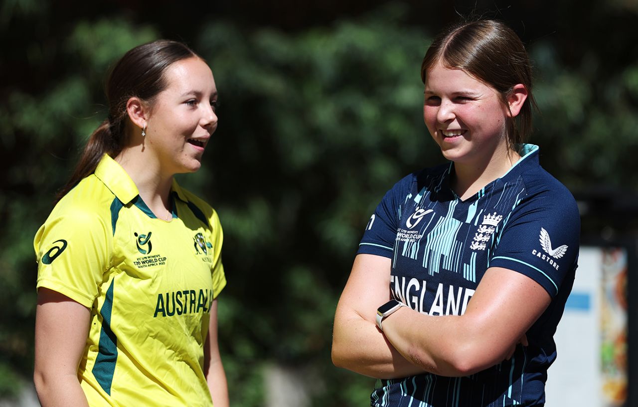 Rhys McKenna, captain of Australia, talks to Grace Scrivens, captain of England, ahead of the ICC Women's U19 T20 World Cup, Sandton, South Africa, January 12, 2023