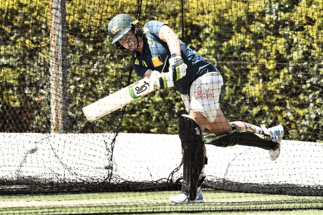 Alyssa Healy bats during training, Allan Border Field, Brisbane, September 25, 2020