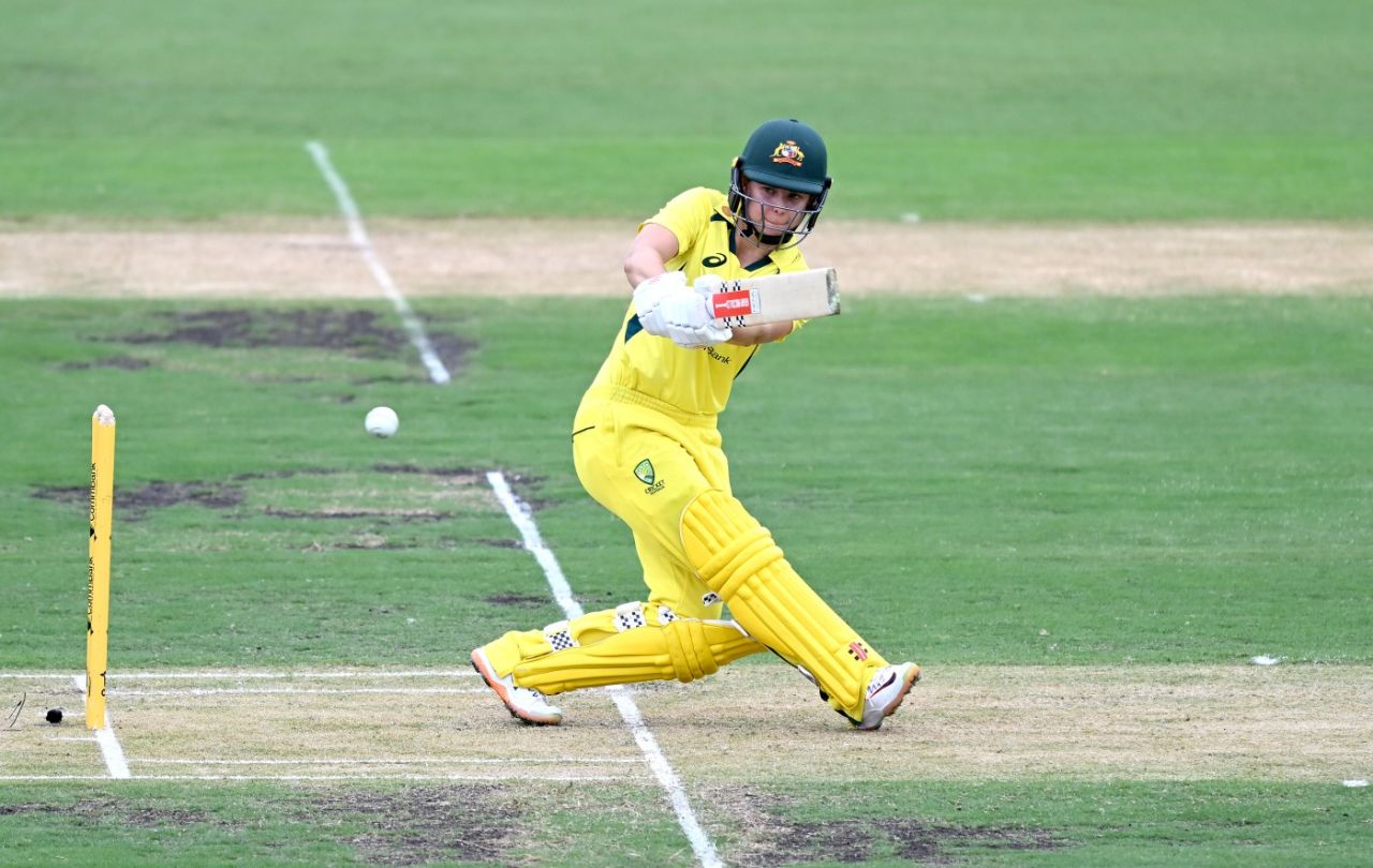 Phoebe Litchfield pulls behind square, Australia vs Pakistan, 1st ODI, Allan Border Field, January 16, 2023