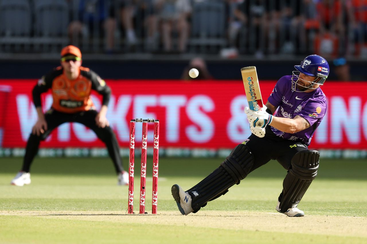 Matthew Wade fell attempting to ramp, Perth Scorchers vs Hobart Hurricanes, Big Bash League, Perth, January 18, 2023