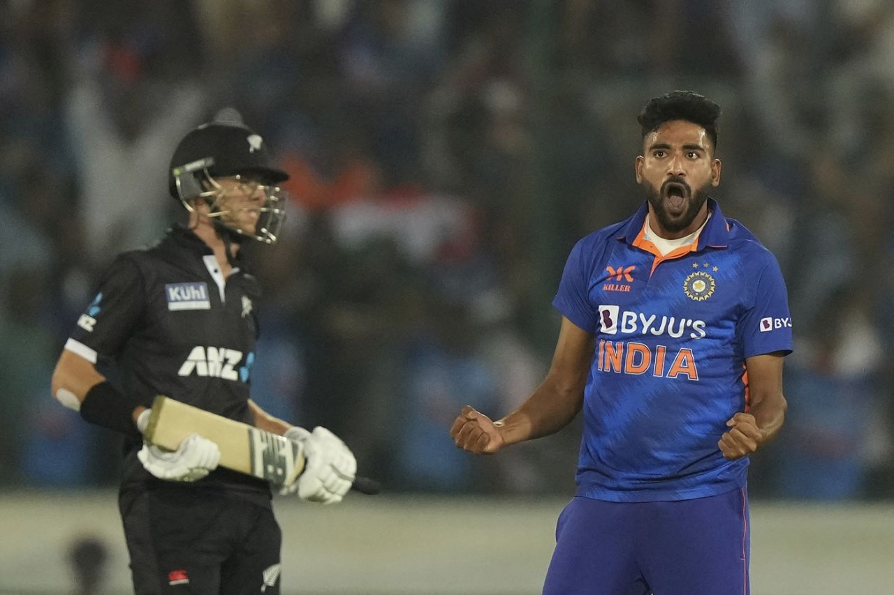 Mohammed Siraj broke a crucial partnership with the wicket of Mitchell Santner, India vs New Zealand, 1st ODI, Hyderabad, January 18, 2023