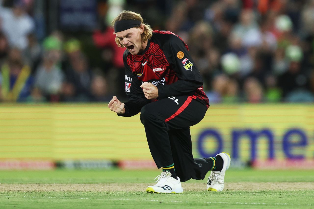 Debutant Corey Rocchiccioli removed David Warner , Melbourne Renegades vs Sydney Thunder, BBL 2022-23, Canberra, January 19, 2023