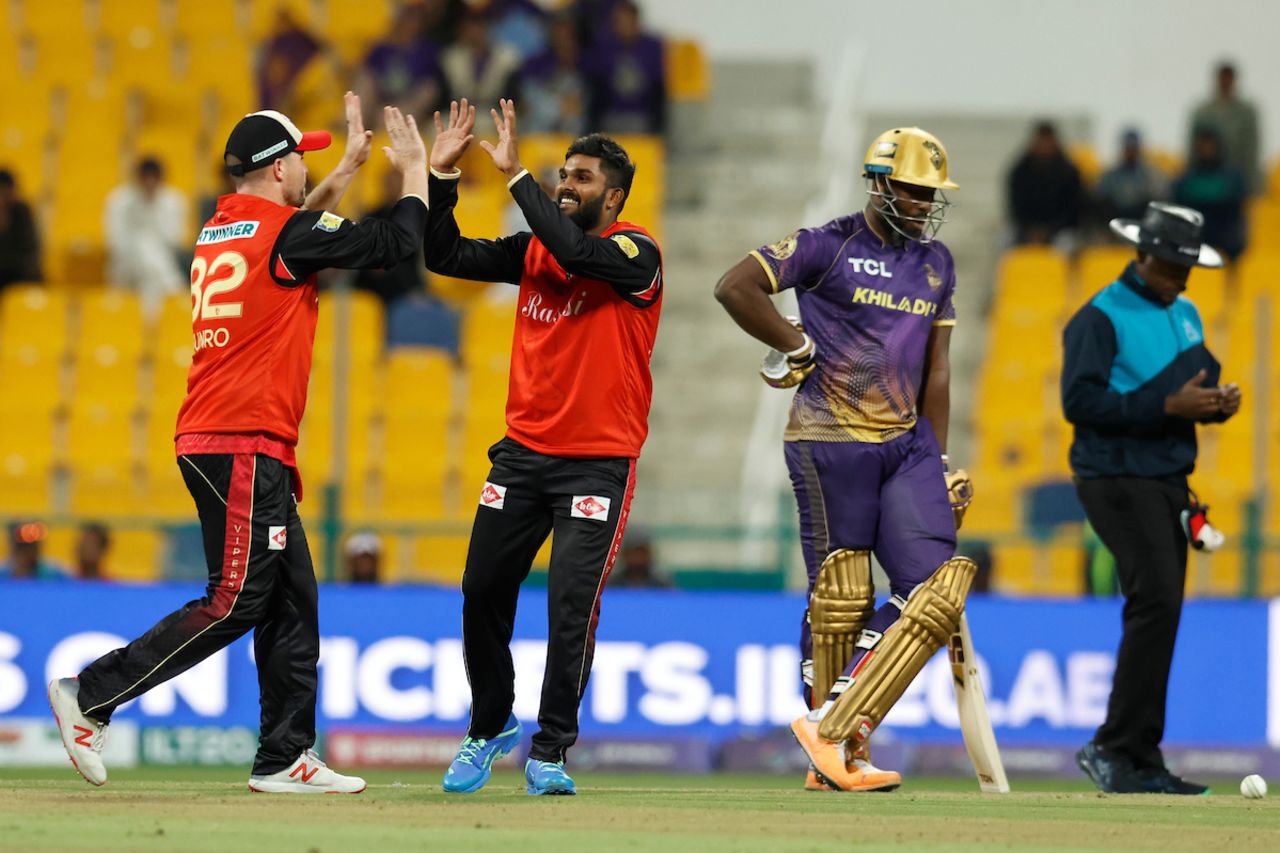 Wanindu Hasaranga chipped in with key wickets, Abu Dhabi Knight Riders vs Desert Vipers, ILT20, Abu Dhabi, January 20, 2023
