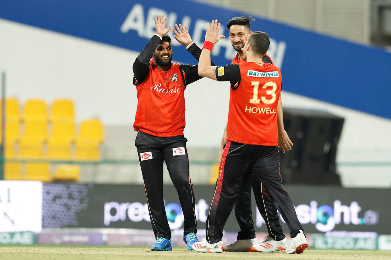 Wanindu Hasaranga got rid of the dangerous Sunil Narine, Abu Dhabi Knight Riders vs Desert Vipers, ILT20, Abu Dhabi, January 20, 2023