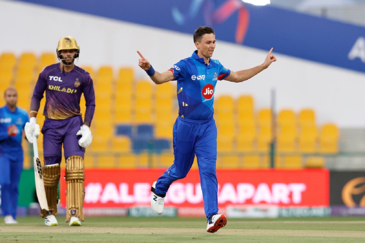 Trent Boult struck early, sending back Kennar Lewis, Abu Dhabi Knight Riders vs Mumbai Emirates, ILT20 2023, Abu Dhabi, January 21, 2023