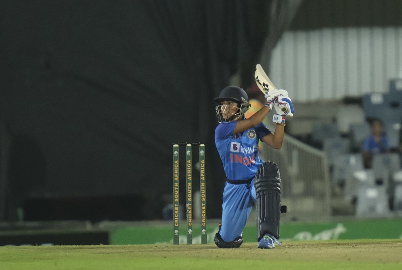 Amanjot Kaur peppered the off side during her knock, South Africa vs India, Women's Tri-Series, East London, January 19, 2023