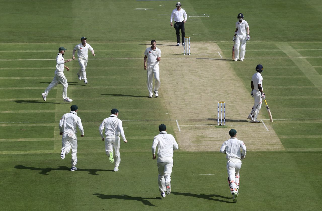 Mitchell Starc removed Abhinav Mukund early, India v Australia, 2nd Test, 1st day, Bengaluru, March 4, 2017