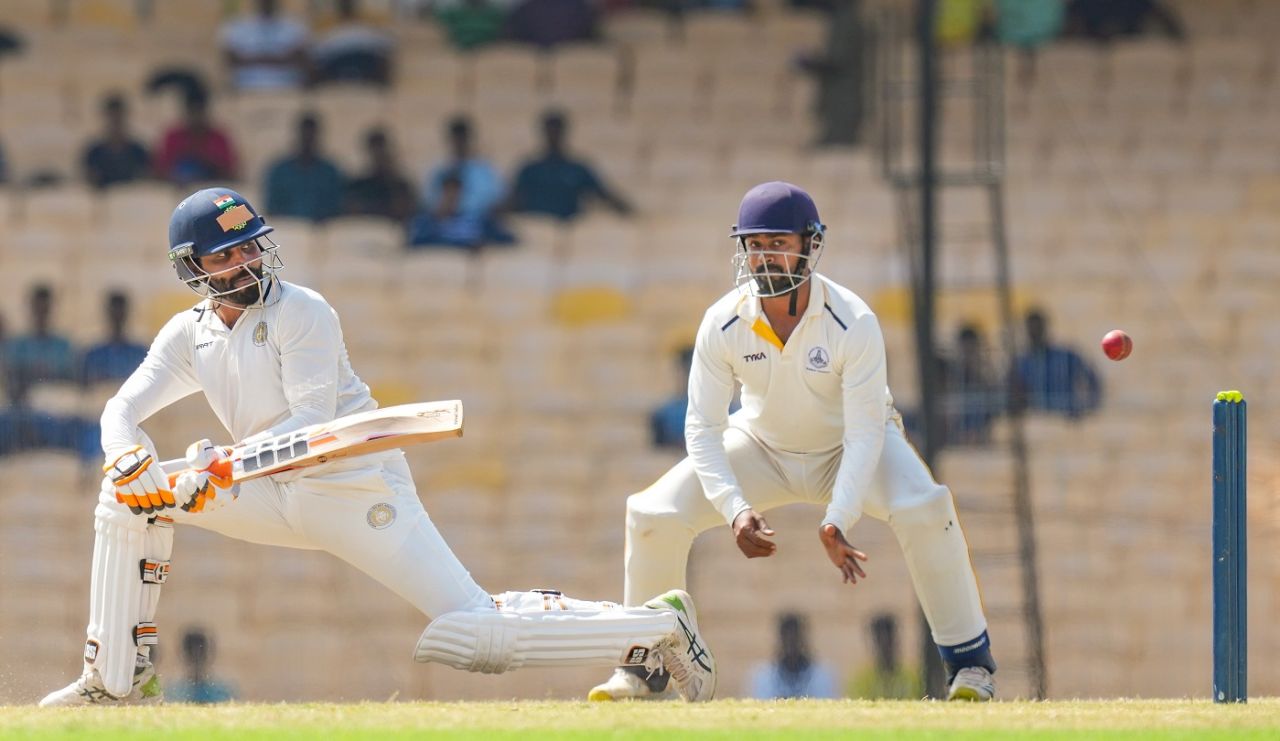 Ravindra Jadeja plays a reverse sweep, Tamil Nadu vs Saurashtra, Chennai, 4th day, Ranji Trophy 2022-23, January 27, 2023