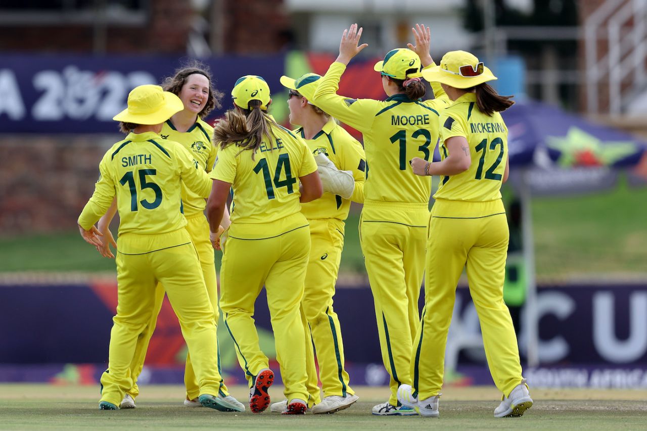 Maggie Clark celebrates with her team-mates, Australia vs England, Under-19 Women's T20 World Cup, semi-final, Potchefstroom, January 27, 2023