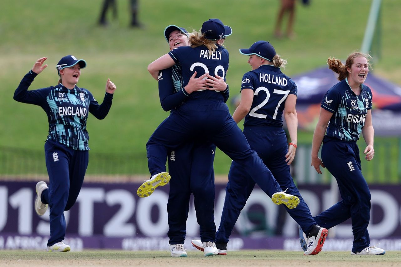 England struck twice in the first two overs, defending 99, Australia vs England, Under-19 Women's T20 World Cup, semi-final, Potchefstroom, January 27, 2023