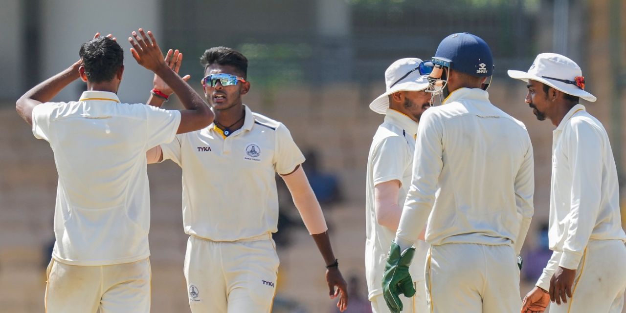 The Tamil Nadu players celebrate a wicket, Tamil Nadu vs Saurashtra, Chennai, 4th day, Ranji Trophy 2022-23, January 27, 2023