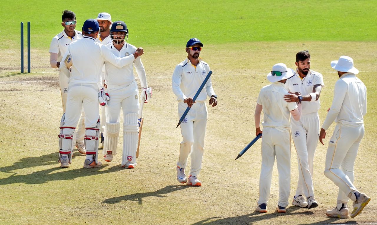 Sandeep Warrier bowled Harvik Desai to seal Tamil Nadu's victory, Tamil Nadu vs Saurashtra, Chennai, 4th day, Ranji Trophy 2022-23, January 27, 2023