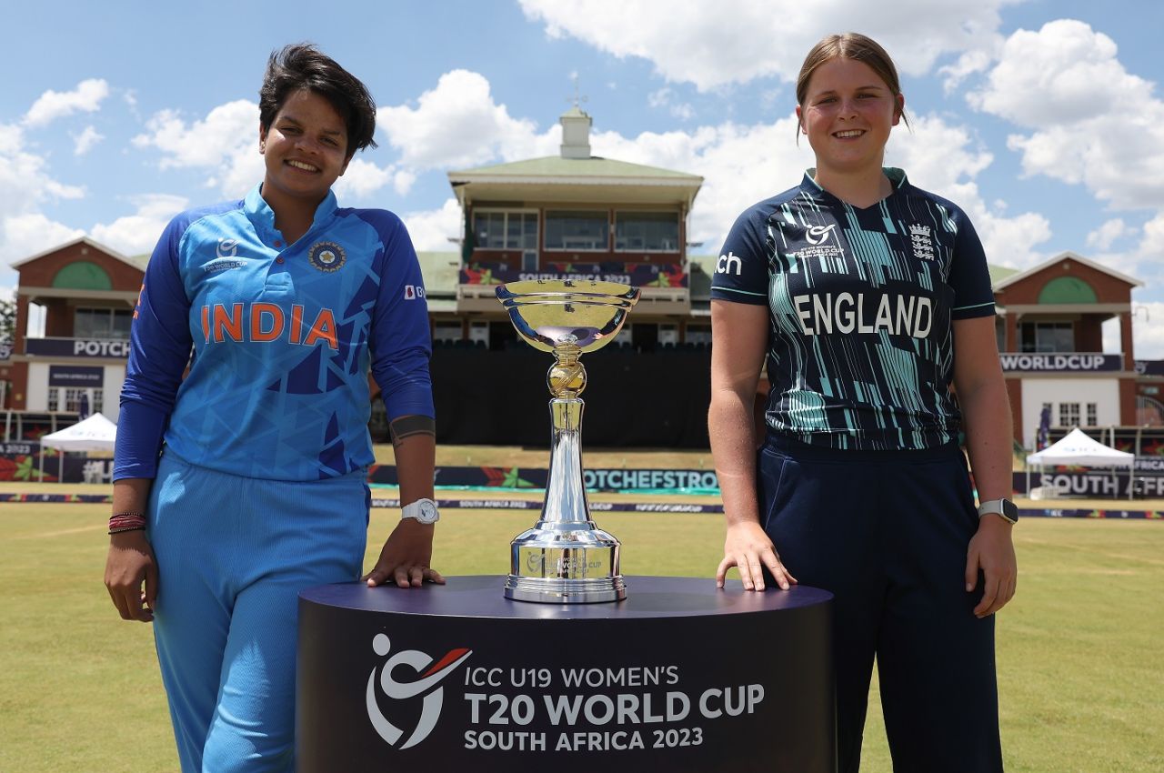 Shafali Verma and Grace Scrivens with the trophy, India vs England, Under-19 Women's T20 World Cup, Potchefstroom, January 28, 2023