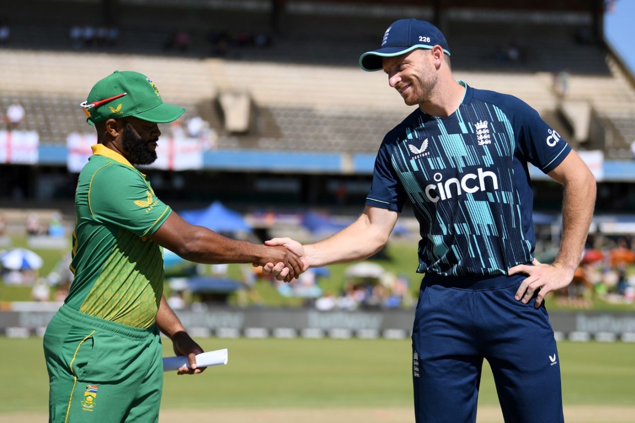 Temba Bavuma and Jos Buttler shake hands at the toss, South Africa vs England, 2nd ODI, Bloemfontein, January 29. 2023