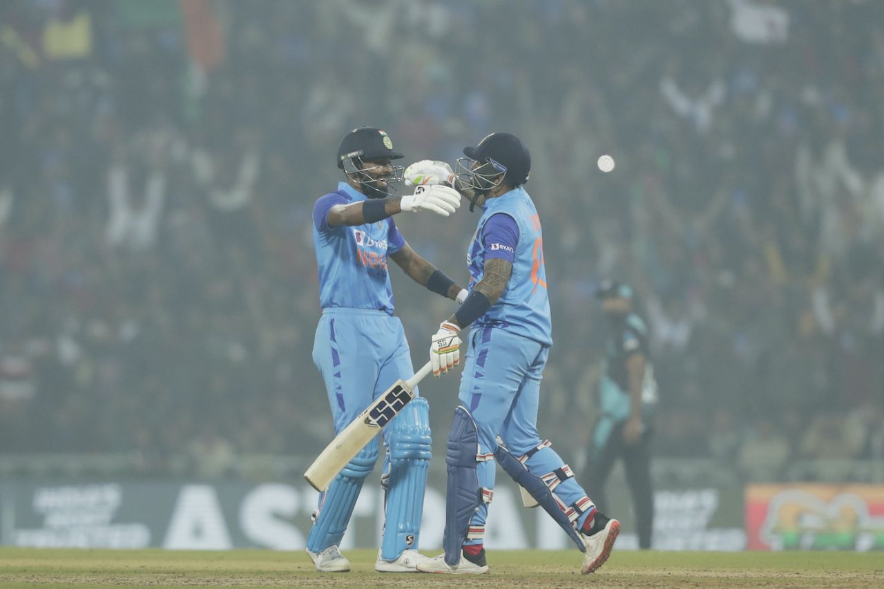 Hardik Pandya and Suryakumar Yadav enjoy the winning moment, India vs New Zealand, 2nd T20I, Lucknow, January 29, 2023