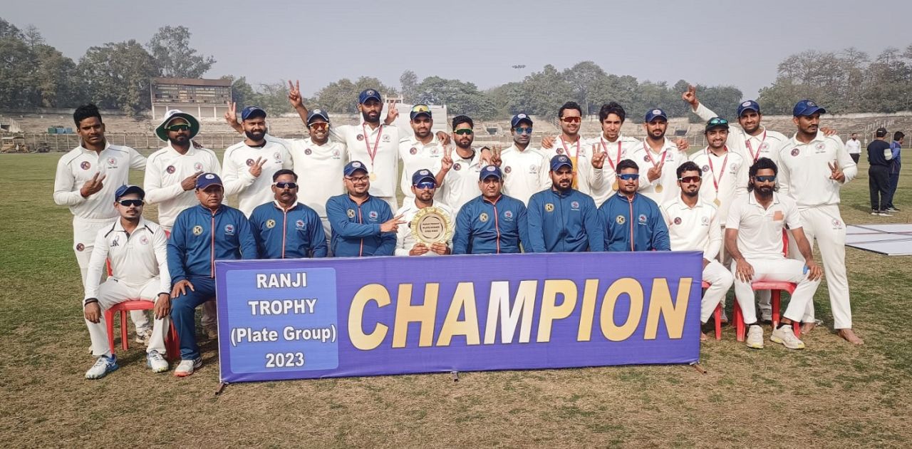The victorious Bihar team after winning the Plate final against Manipur, Ranji Trophy 2022-23, Bihar vs Manipur, Plate Group Final, Patna, January 29, 2023