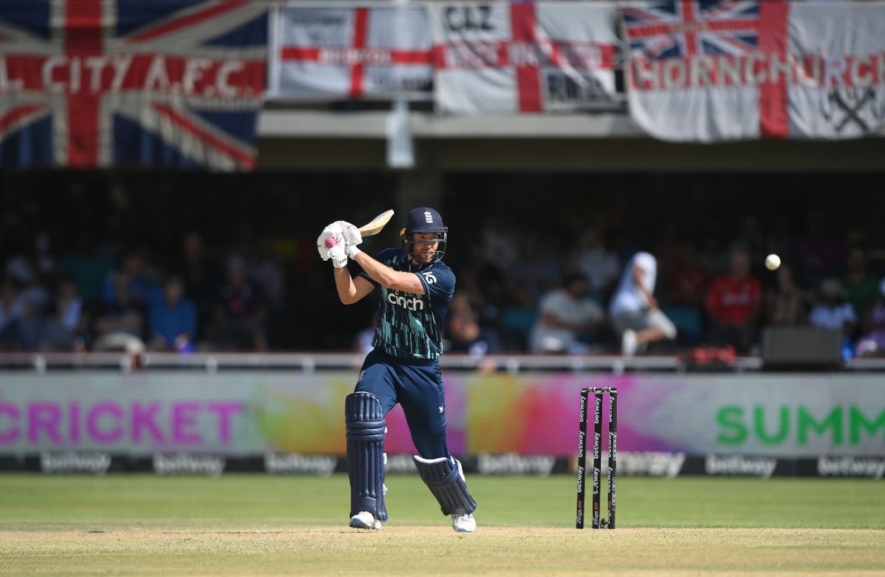 Dawid Malan drives through the covers, South Africa vs England, 3rd ODI, Kimberley, February 1, 2023
