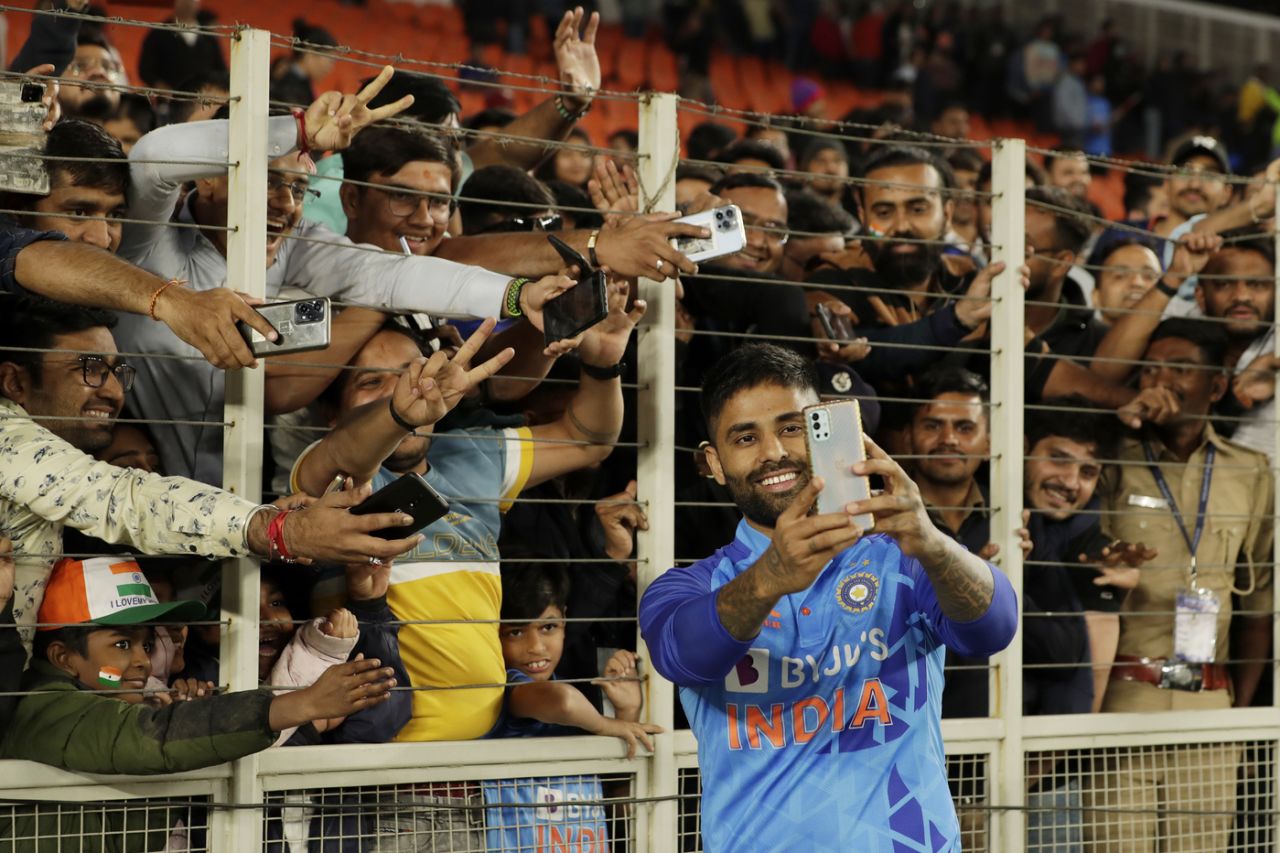 Suryakumar Yadav gives the fans what they want, India vs New Zealand, 3rd T20I, Ahmedabad, February 1, 2023