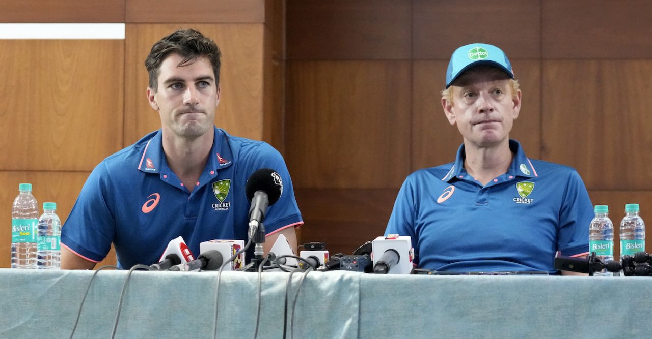 Pat Cummins and Andrew McDonald at a press conference in Bengaluru, February 4, 2023