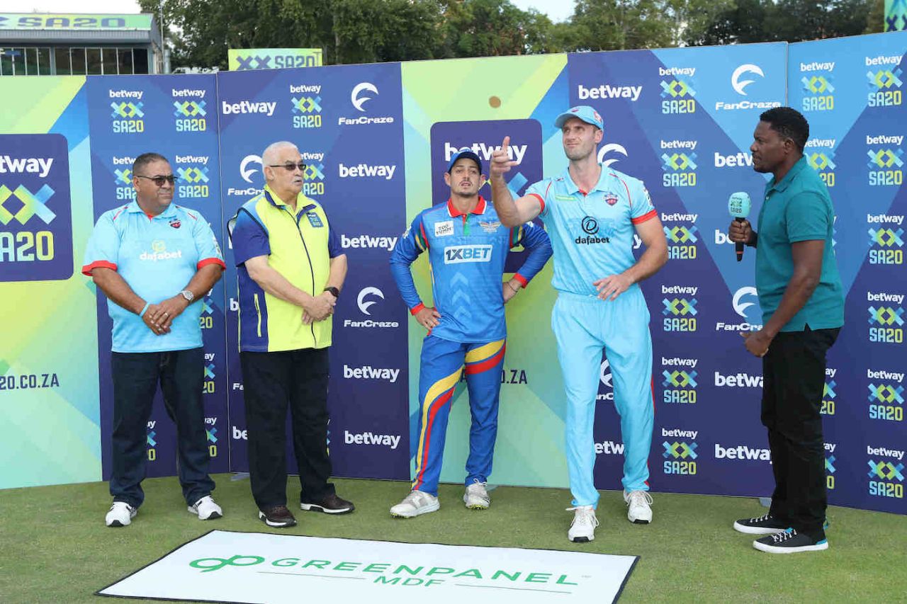 Theunis de Bruyn flips the coin - he won, and opted to field, Pretoria Capitals vs Durban's Super Giants, SA20, Centurion, February 5, 2023