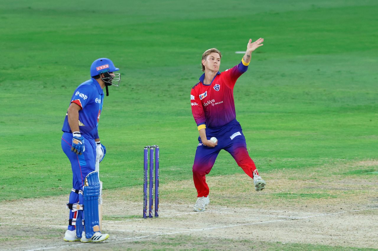 Adam Zampa picked up a couple of wickets, Dubai Capitals vs MI Emirates, ILT20, Dubai, February 5, 2023