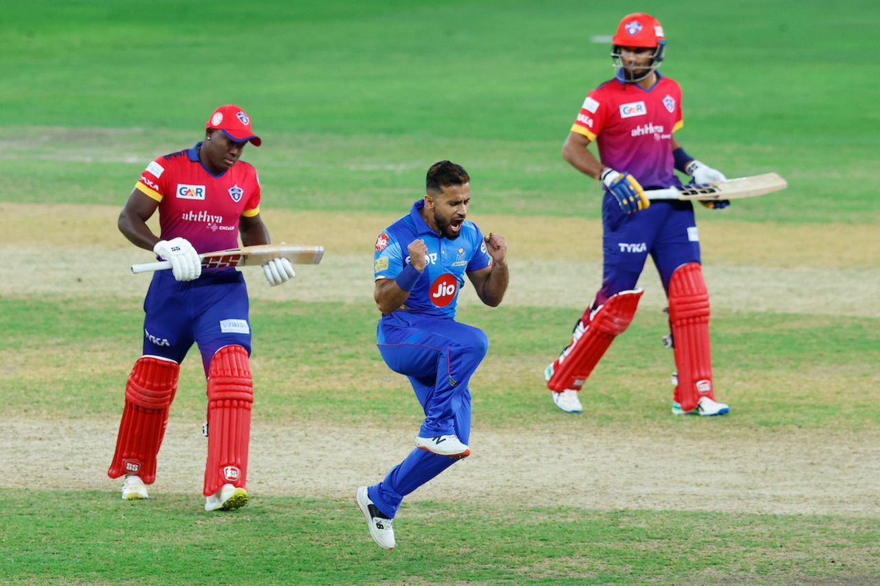 Zahir Khan picked up two early wickets, Dubai Capitals vs MI Emirates, ILT20, Dubai, February 5, 2023