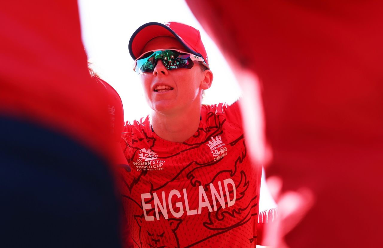 Heather Knight is seen giving a pep talk, Women's T20 World Cup 2023 Warm-up, Cape Town, February 06, 2023