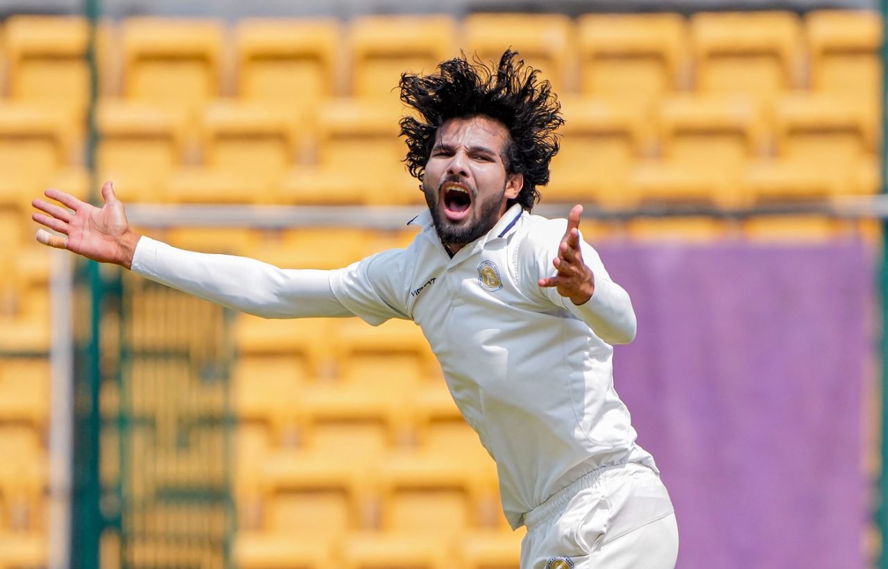 Prerak Mankad belts out an appeal, Karnataka vs Saurashtra, Ranji Trophy 2022-23 semi-final, Bengaluru, February 8, 2023