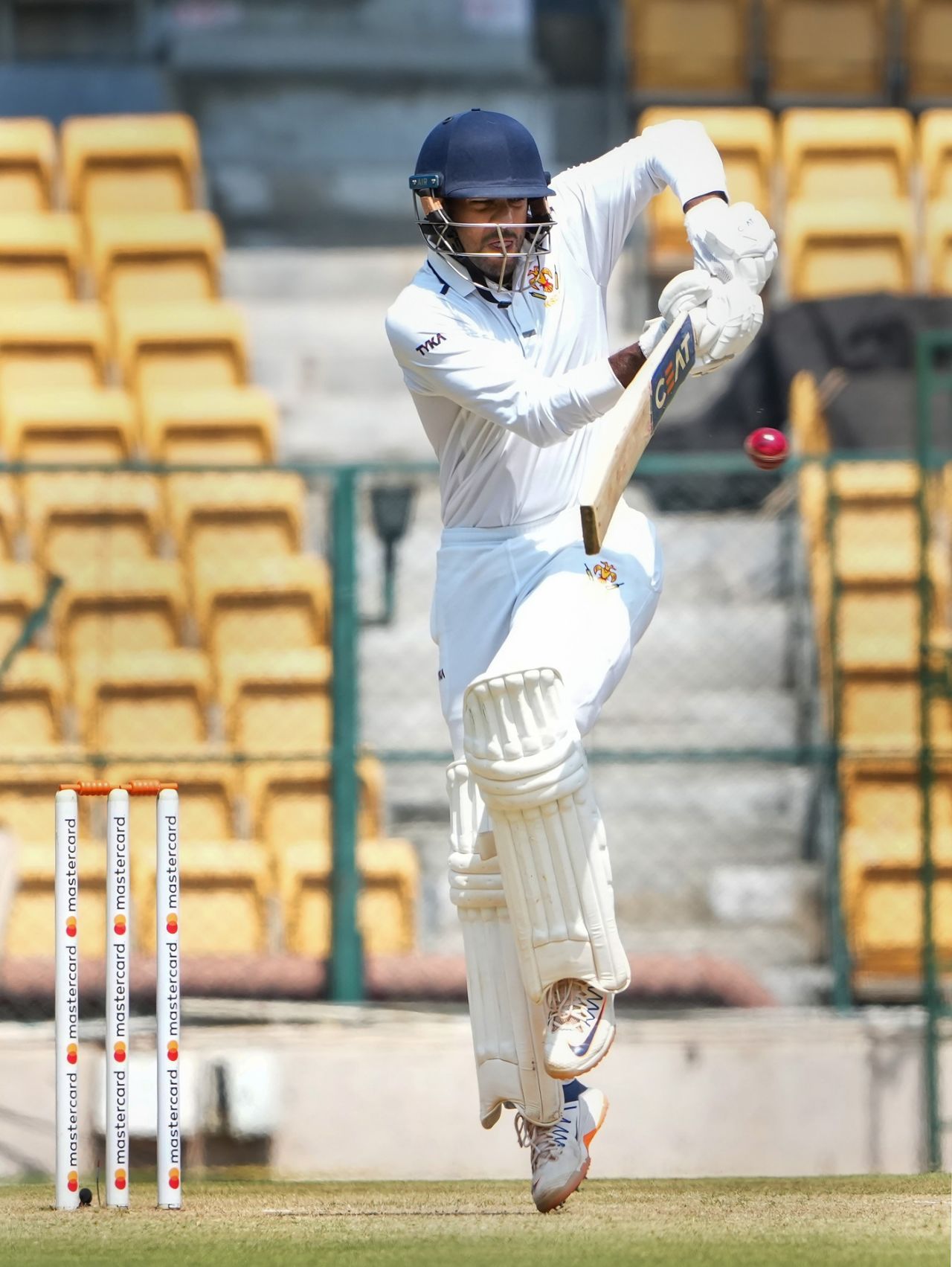 Mayank Agarwal deals with a rising delivery, Karnataka vs Saurashtra, Ranji Trophy 2022-23 semi-final, Bengaluru, February 9, 2023